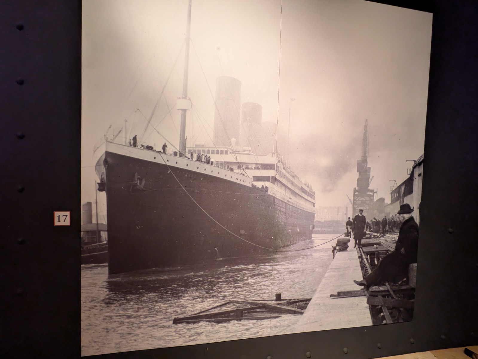 PXL 20241217 101836967.NIGHT